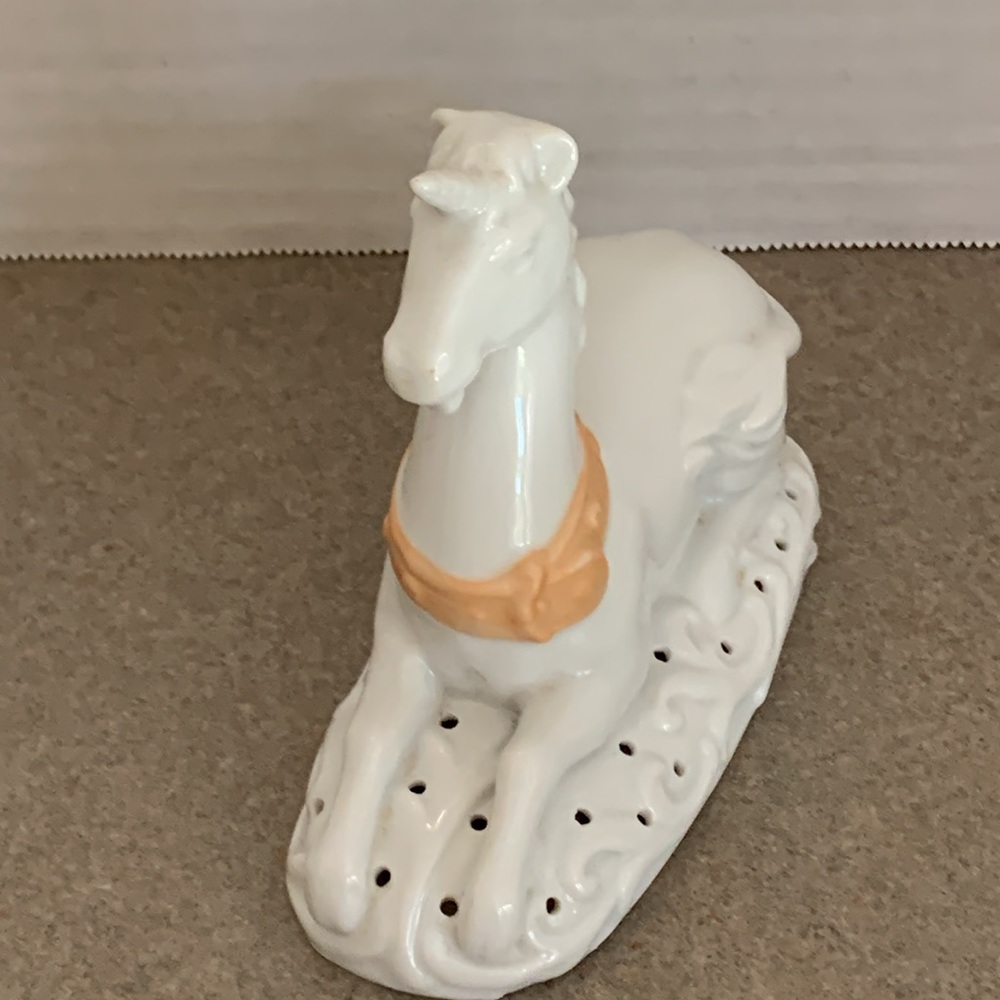 Avon the Tapestry Collection Unicorn Sachet Holder